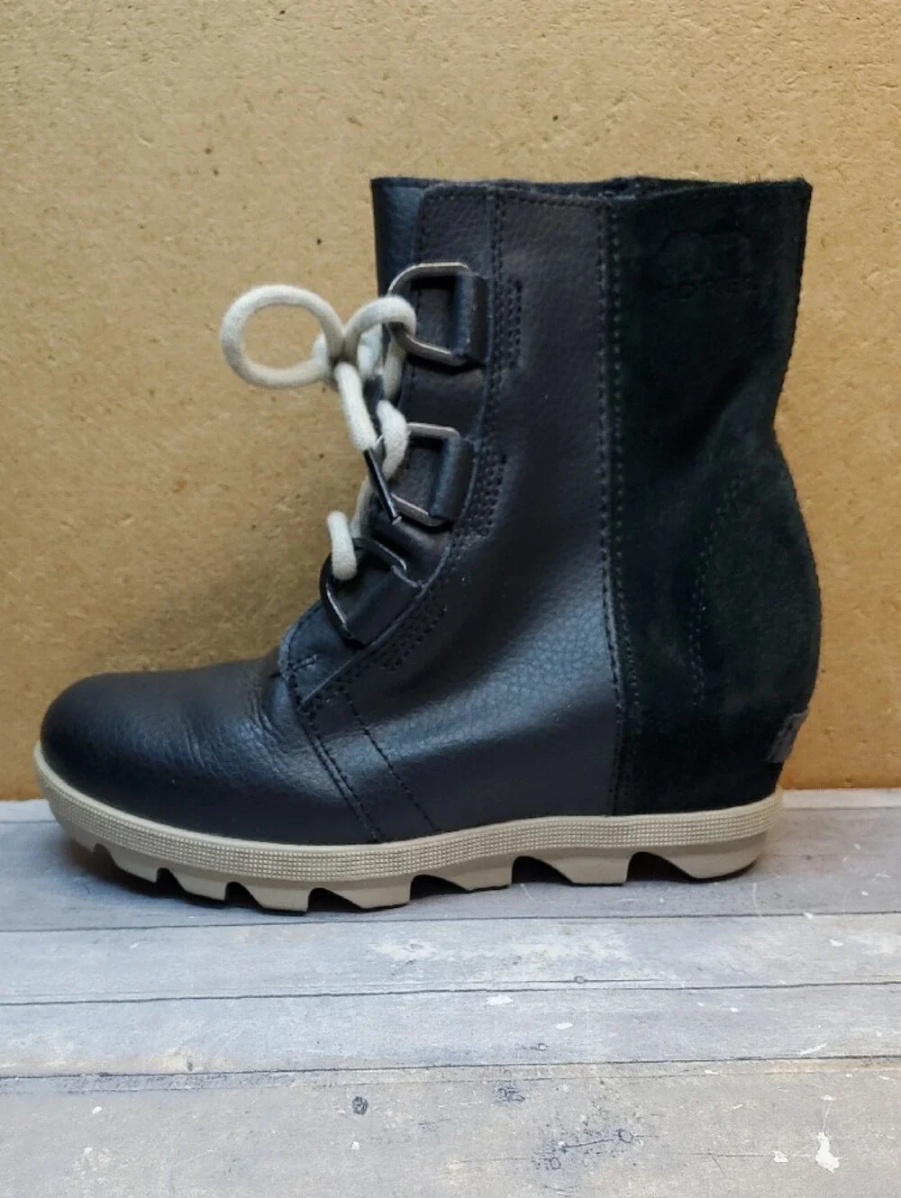Sorel Black Joan of Arctic Wedge III Lexie Boots Size 2/20 cm